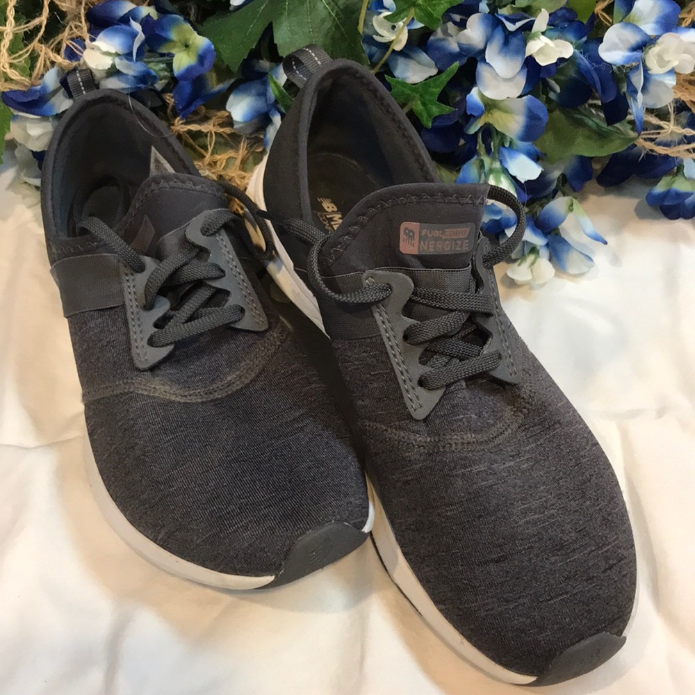 New Balance  Nergize sneaker.